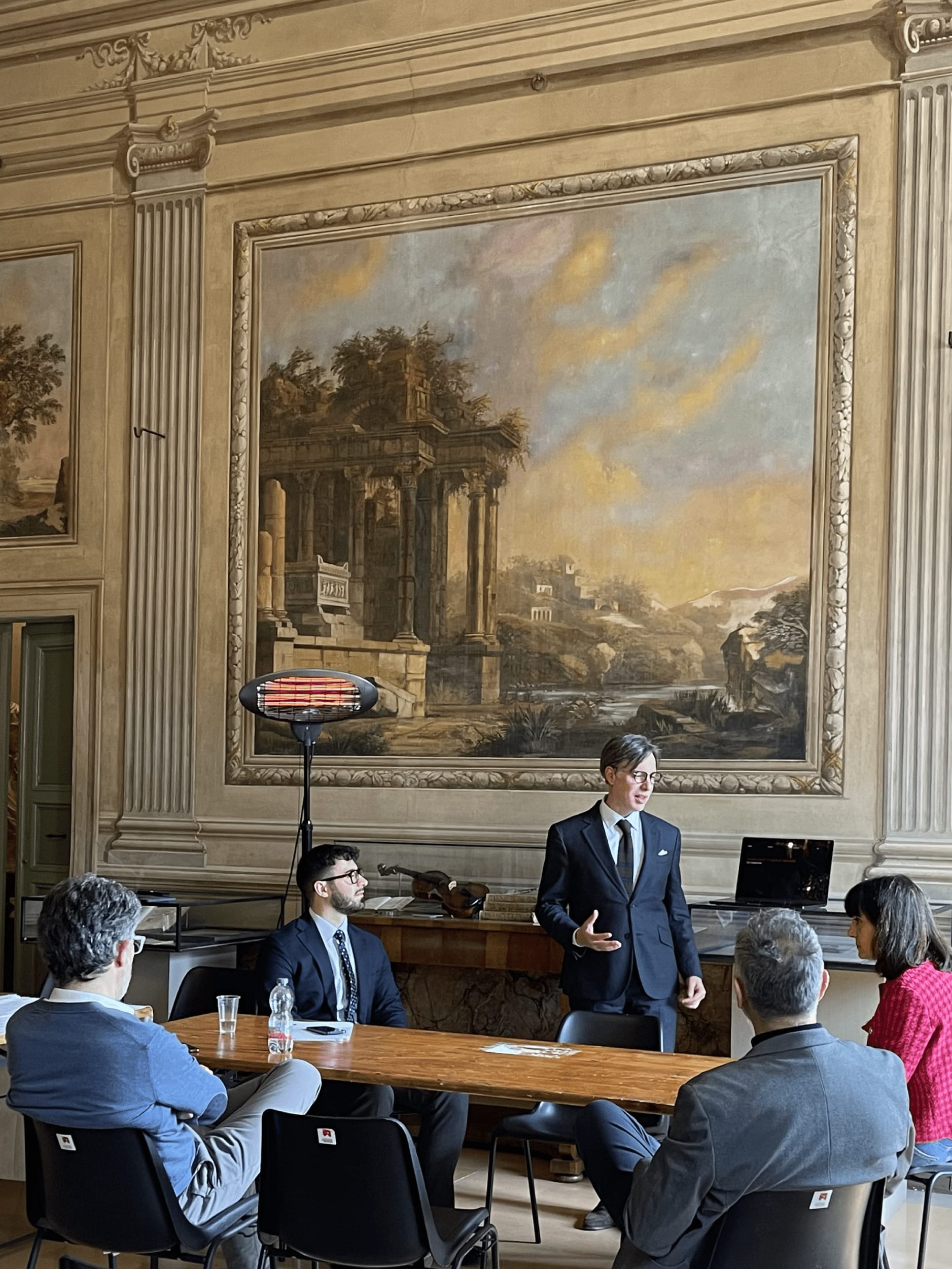 Come raccontare un teatro e la sua tradizione