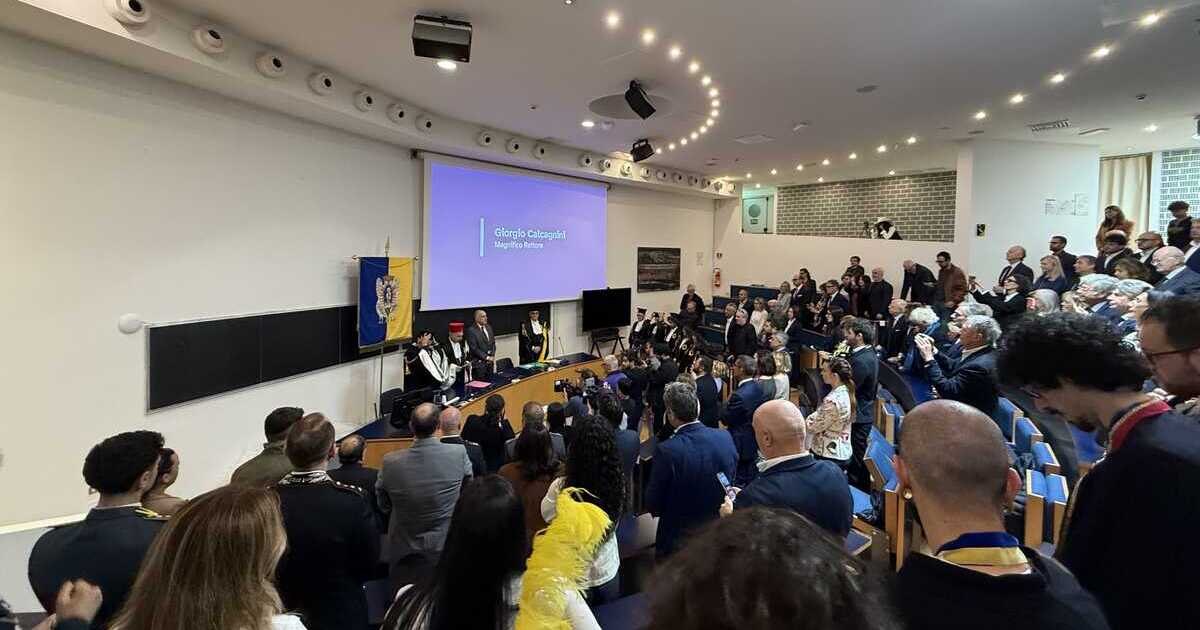 Francesco Casoli riceve laurea honoris causa